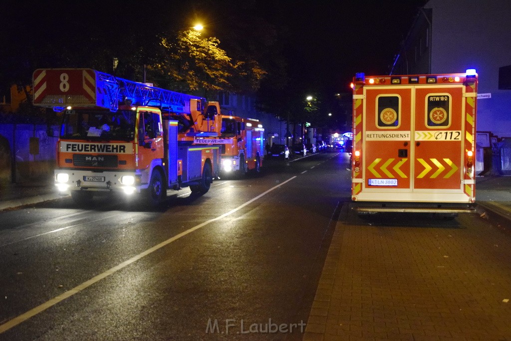 Feuer 1 Koeln Hoehenberg Fuldastr P01.JPG - Miklos Laubert